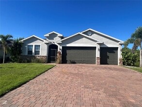 Building Photo - 10487 Atenia St