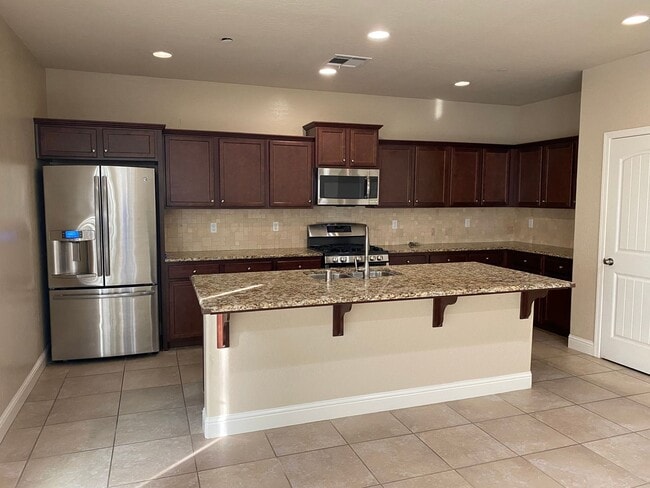 Foto del edificio - Coming Soon!