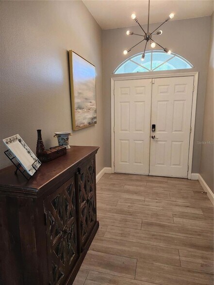Foto del edificio - 5274 Far Oak Cir