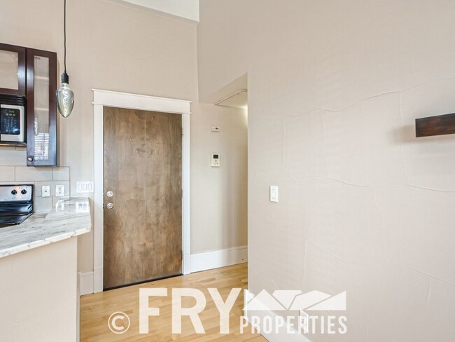 Foto del edificio - Great Remodel in Capitol Hill