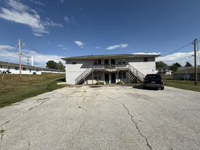 Building Photo - 7308 N Wade School Rd