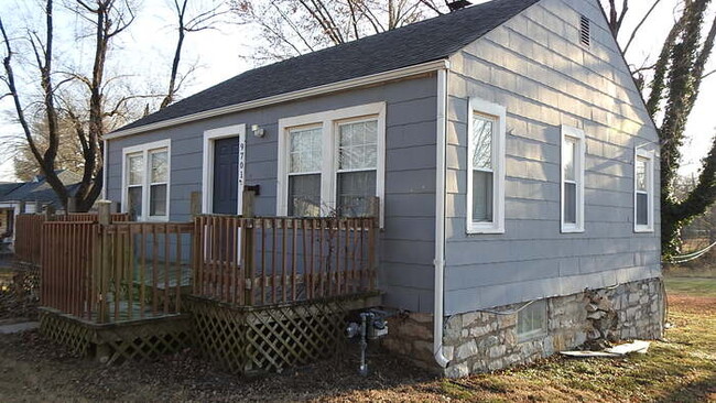 Building Photo - 3bedroom - 1 bath in Raytown