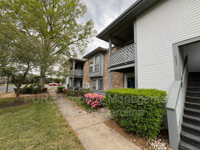 Building Photo - 5849 Harris Grove Ln