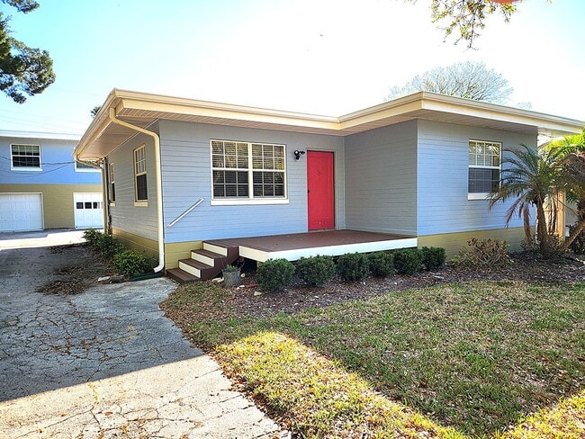 Building Photo - Updated 3-bedroom, 2-bath home