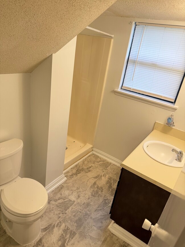 Building Photo - 2713 Fair Oak Ct