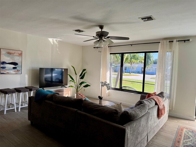 Foto del edificio - 1101 SE 4th Ct