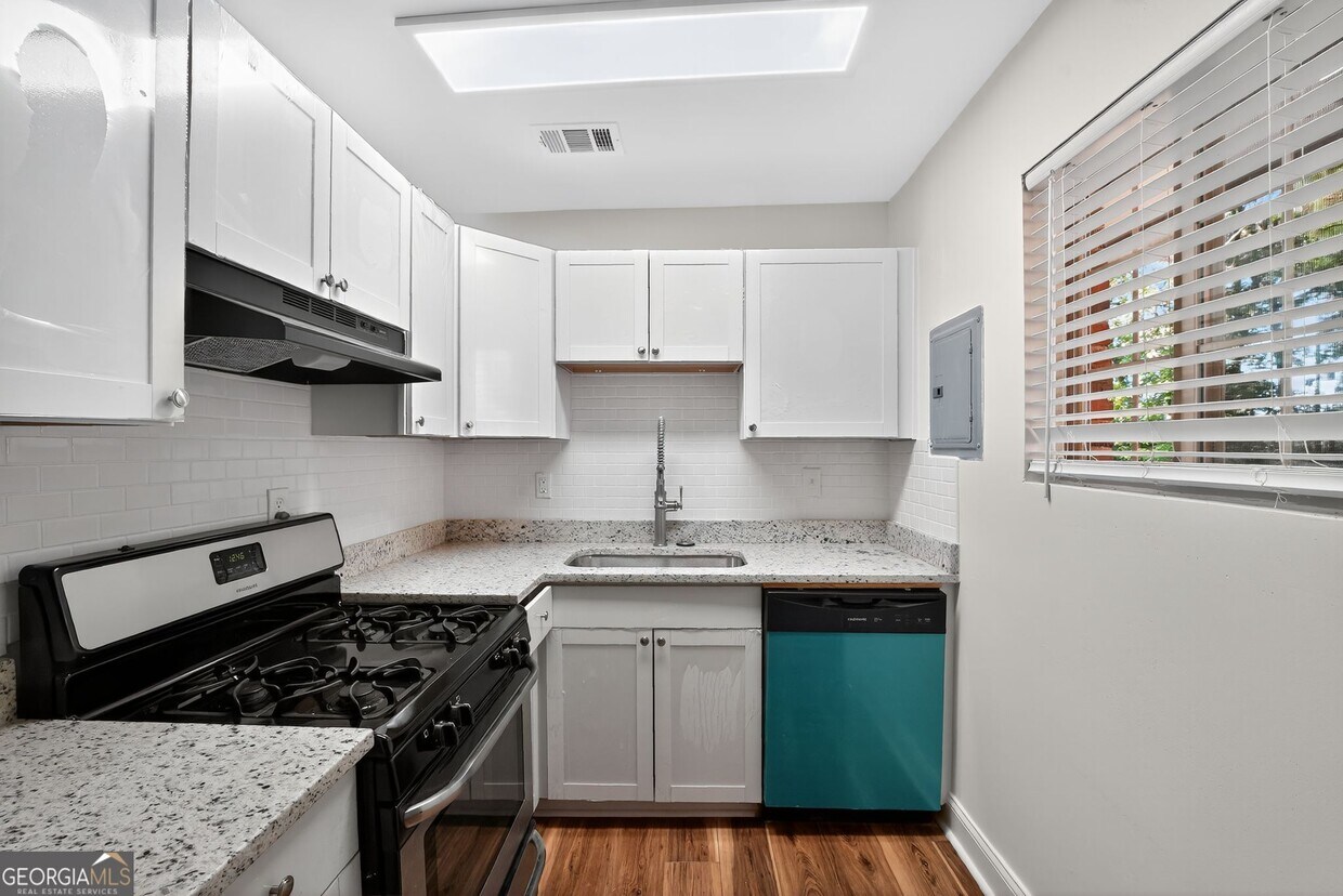 Foto principal - 2510 Peachwood Cir NE