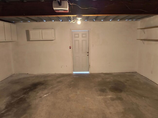 Building Photo - 12500 Brookglade Cir
