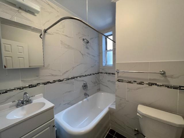 Foto del edificio - 0 bedroom in SUNNYSIDE NY 11104