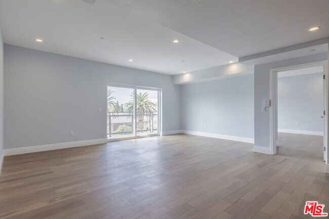 Foto del edificio - 2939 Leeward Ave