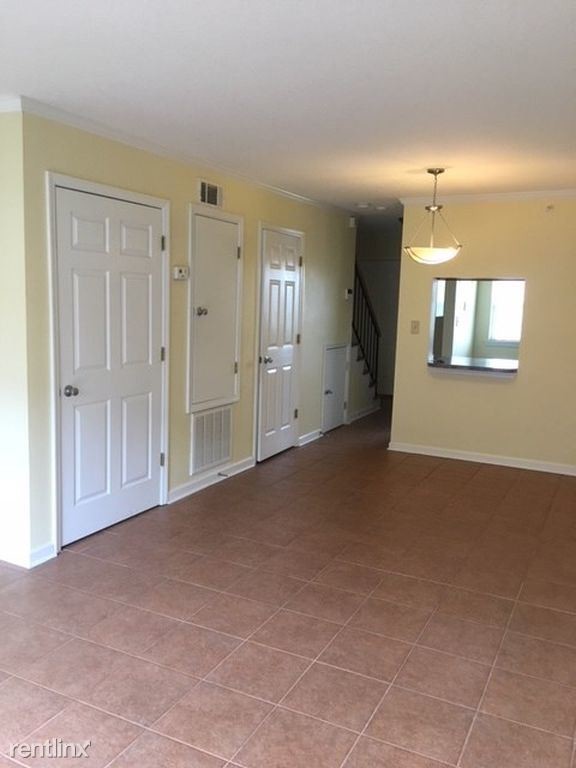 Building Photo - 2 br, 1.5 bath House - 2647 Gloucester Rd