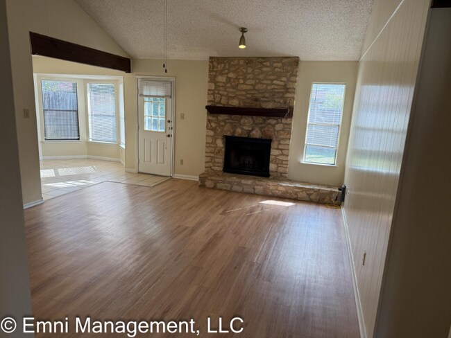 Foto del edificio - 1408 Garnet Rd