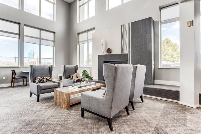 Building Photo - The District at Hampden South