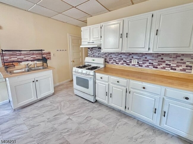 Building Photo - 32 Harrison Ave