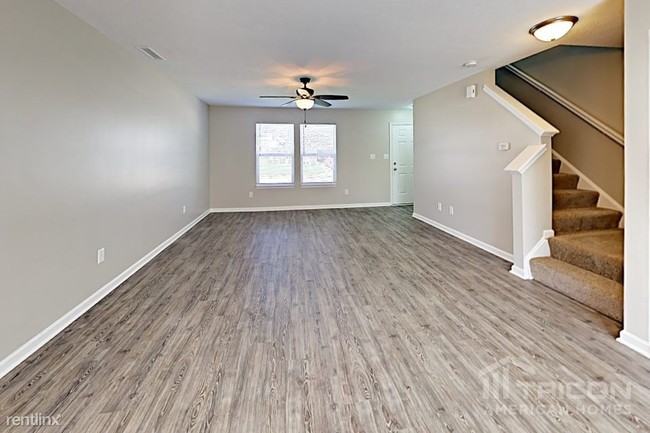 Building Photo - 2887 Beethoven Ave