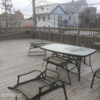 Foto del edificio - 1410 N Ashland Ave