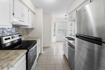 Foto del edificio - 1949 Rolling Ridge Dr