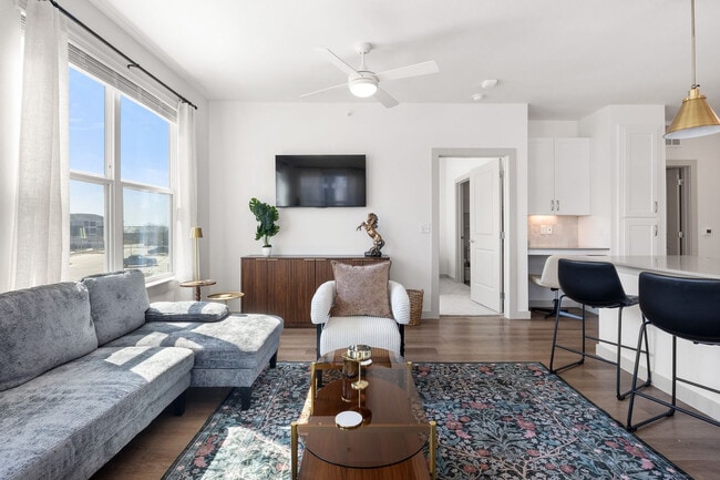 Foto del edificio - 1301 Leah Ave