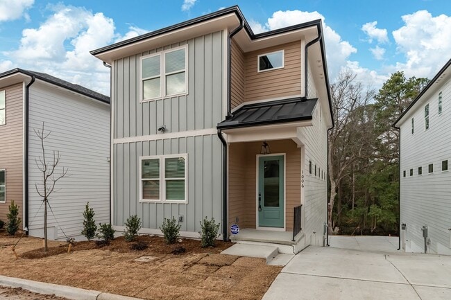 Foto del edificio - Newly Built 4-bedroom, 4-bathroom Home in Durham, NC