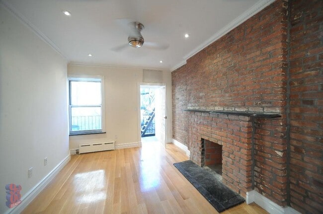 Foto del edificio - 566 Hudson St