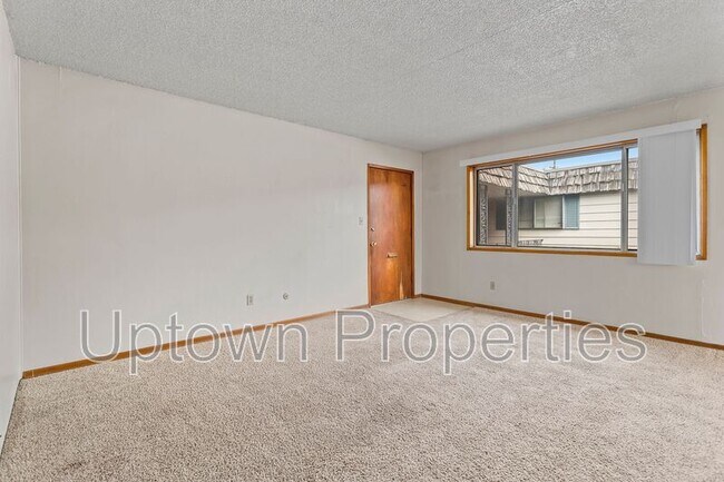 Foto del edificio - 8055 NE Flanders St