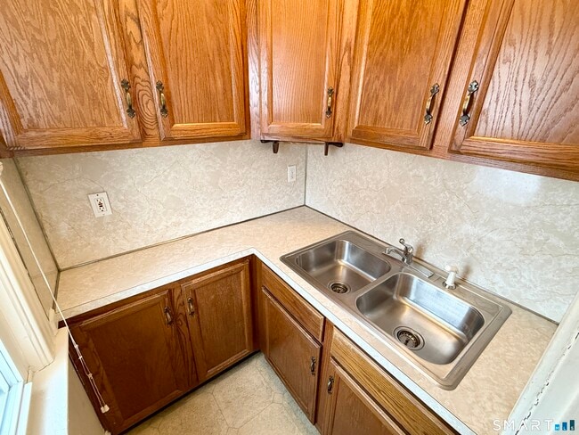 Foto del edificio - 225 Beechwood Ave