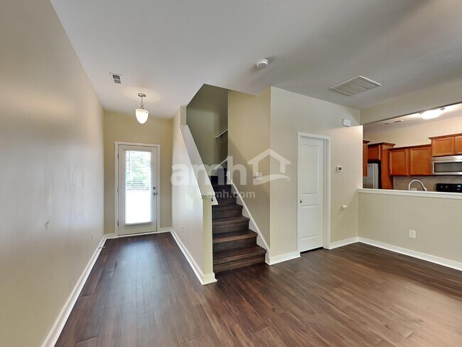 Foto del edificio - 4940 Ballantine Dr