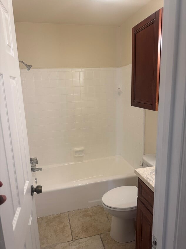 Building Photo - 5246 Bryant Dr