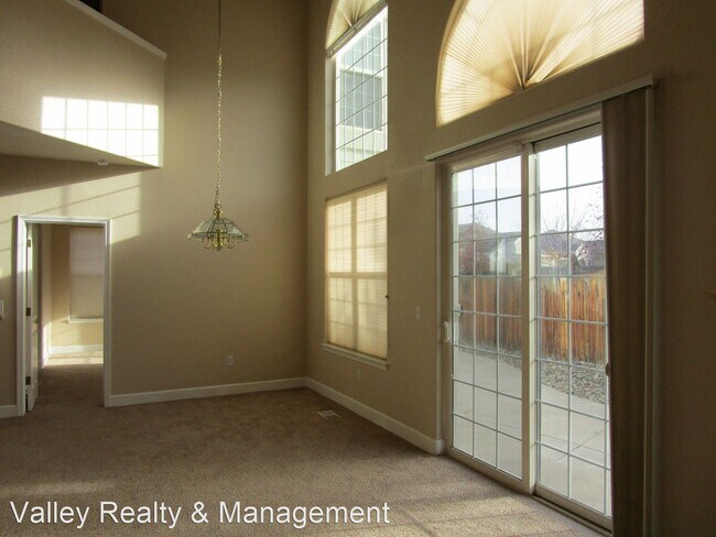 Building Photo - 3 br, 2.5 bath House - 1523 Evergreen