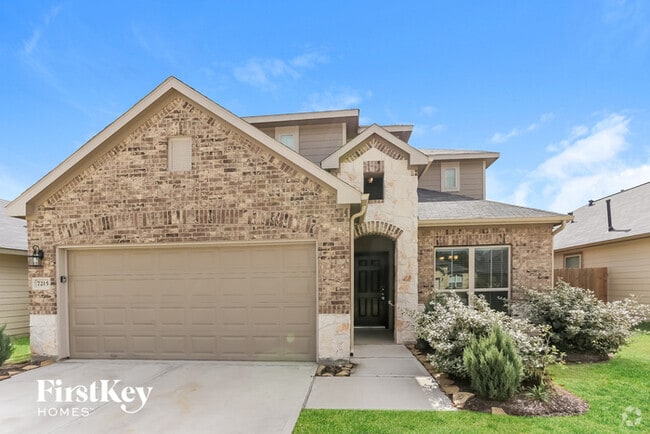 Building Photo - 7215 Victorville Dr
