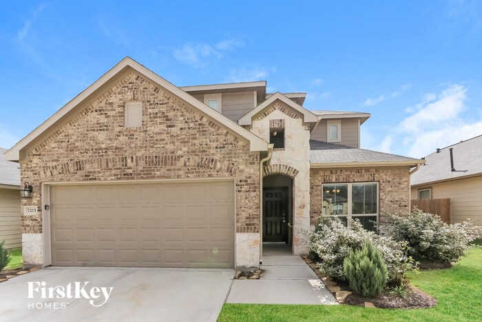 Primary Photo - 7215 Victorville Dr