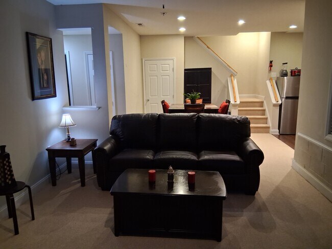 Foto del edificio - 5912 Currin Fox Ct