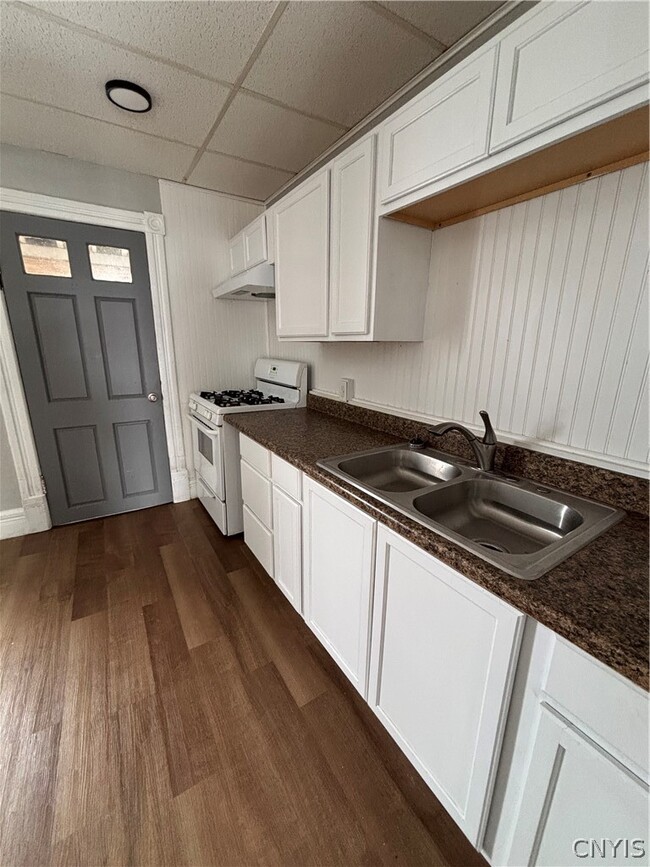 Building Photo - 702 Leray St