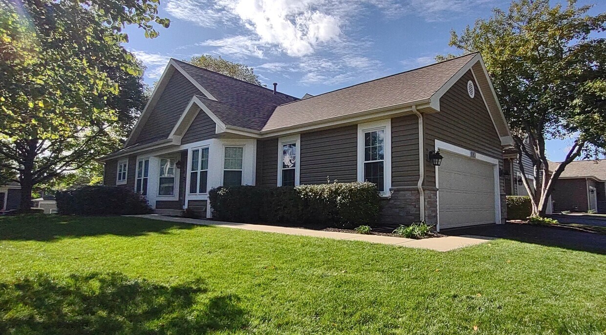 Primary Photo - 1080 Rockport Dr