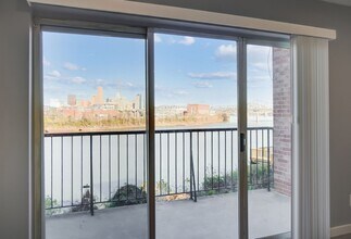 Interior Photo - CitiView ~ On the River