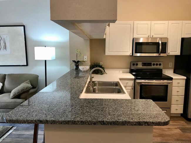Foto del edificio - 1223 Arbor Lakes Cir