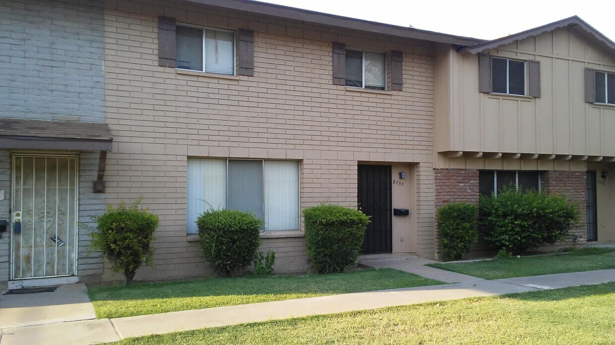 6757 N 44th Ave, Glendale, AZ 85301 Townhome Rentals in Glendale AZ