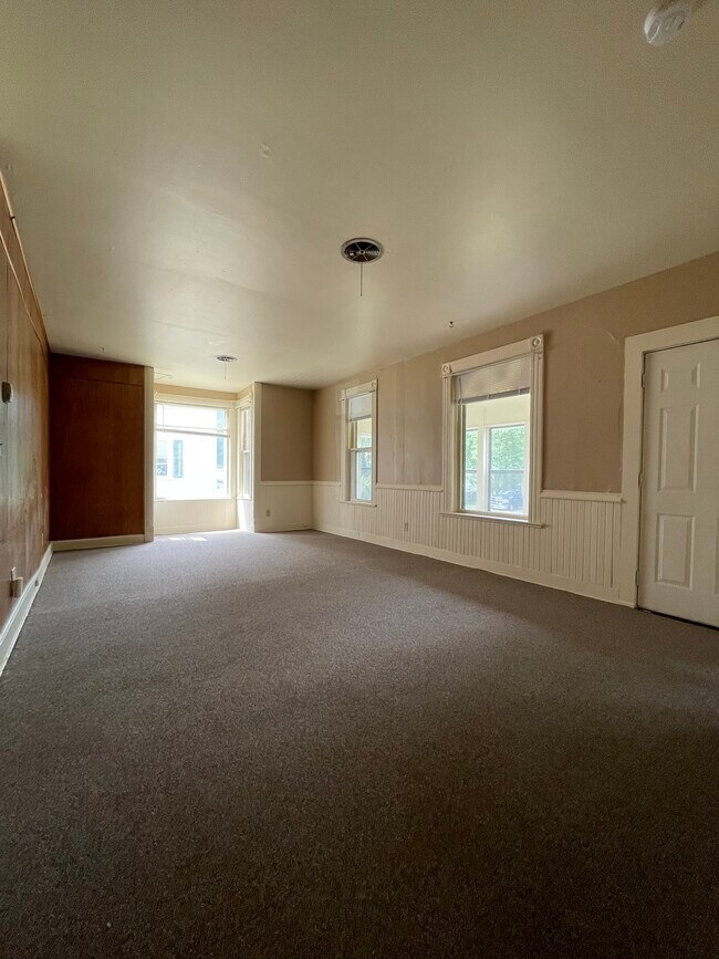 Sala de estar - 1023 E Grand Ave