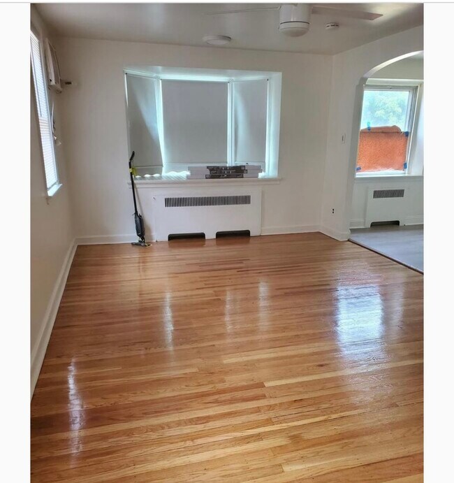 Living Space - 6910 Ardleigh St