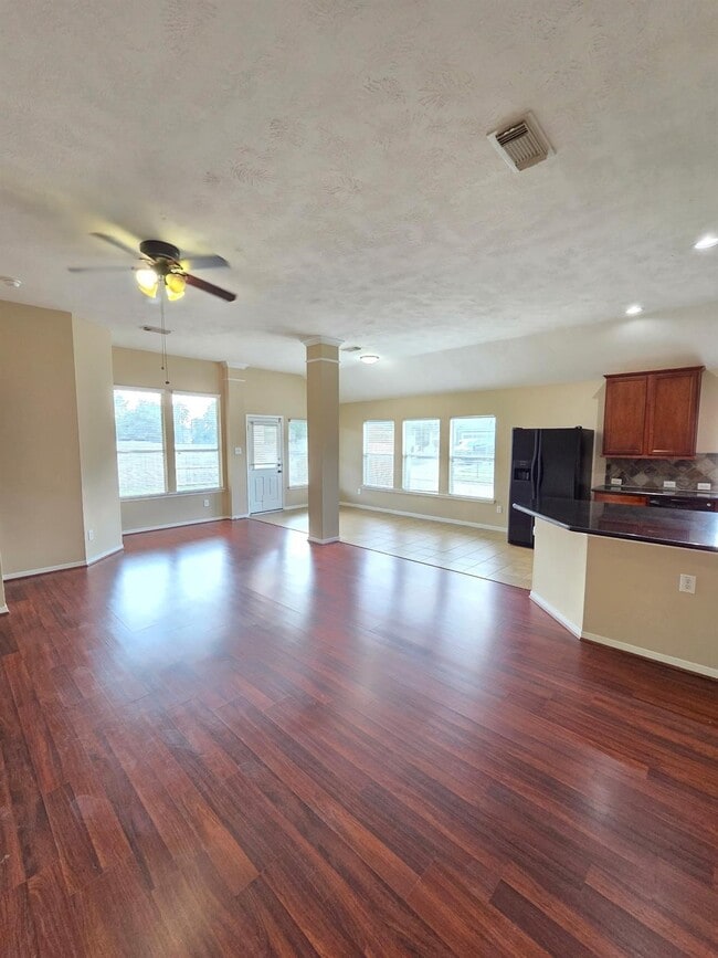 Building Photo - 12827 Benton Park Ln