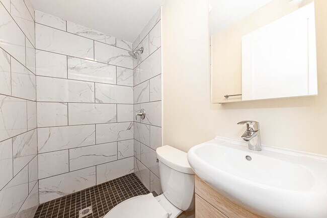 Building Photo - 28 Albion St