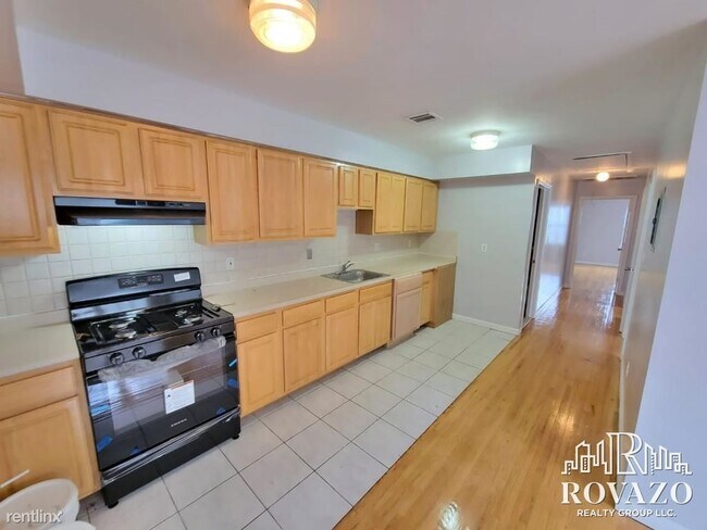 Building Photo - 3 br, 3 bath Townhome - 860 S 19th St # 2 2