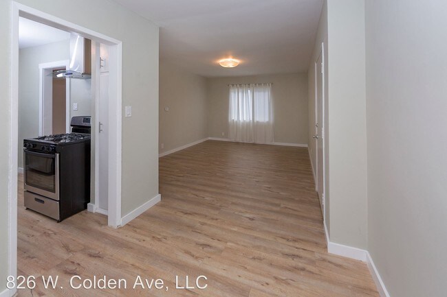Foto del edificio - 826 W Colden Ave