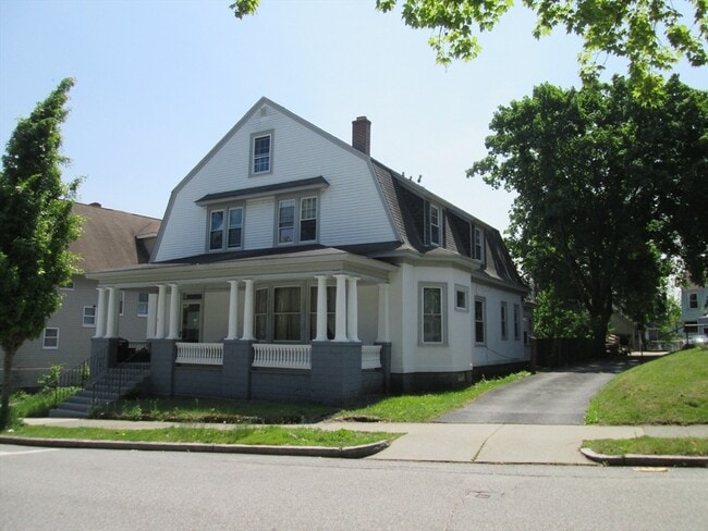 Building Photo - 5 Oberlin St