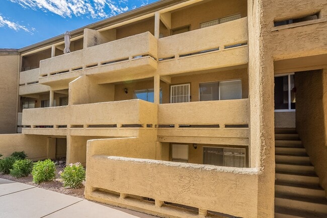 Building Photo - Ready to Move In - Two Bedrooms!