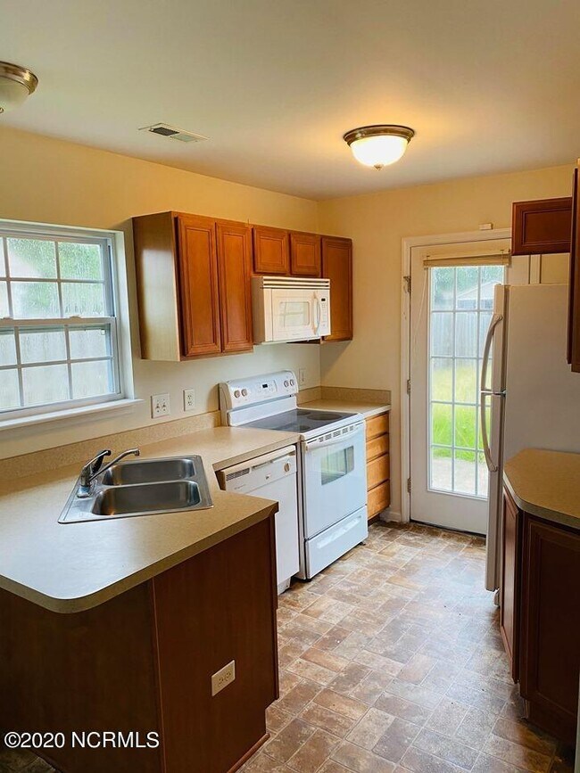 Foto del edificio - 1736 Westpointe Dr