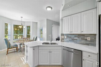 Building Photo - 12618 Fox Ridge Dr