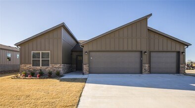 Building Photo - 2629 N Justin Dr