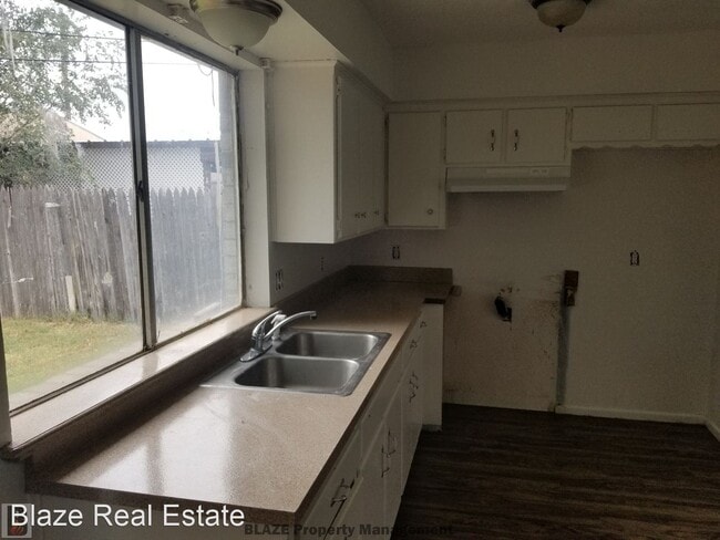 Building Photo - 3 br, 2 bath House - 513 Hickory Ave