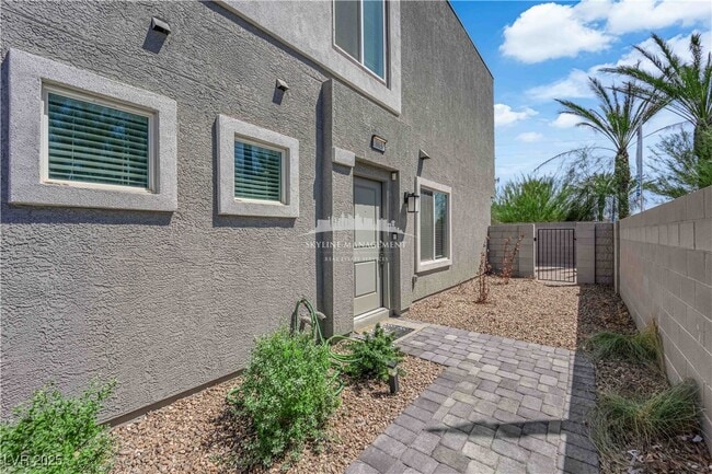 Building Photo - 4907 Chidlaw Ave